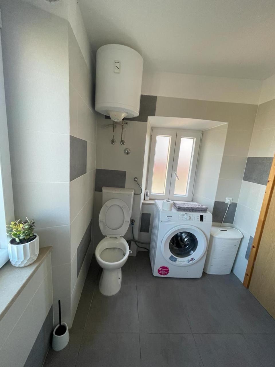 Amani Modern Apartment Lumbarda Eksteriør billede